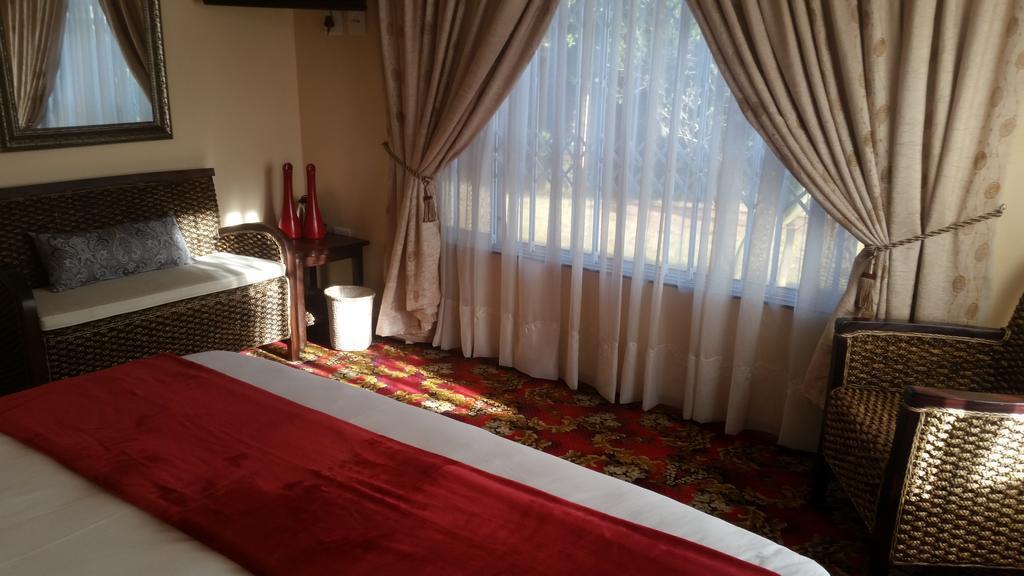 African Phoenix Guest Lodge Johannesburg Esterno foto